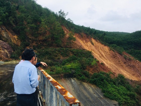 Thủy điện Hương Điền điều tiết xả nước đối phó với mưa lớn ảnh 1