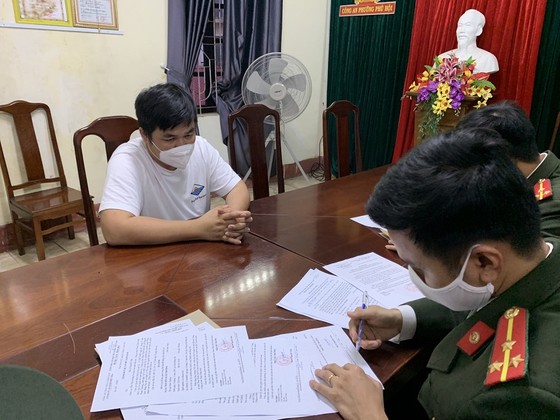 Bắt đối tượng vận chuyển 4 người Trung Quốc nhập cảnh trái phép ảnh 1 Bắt đối tượng vận chuyển 4 người Trung Quốc nhập cảnh trái phép ảnh 1