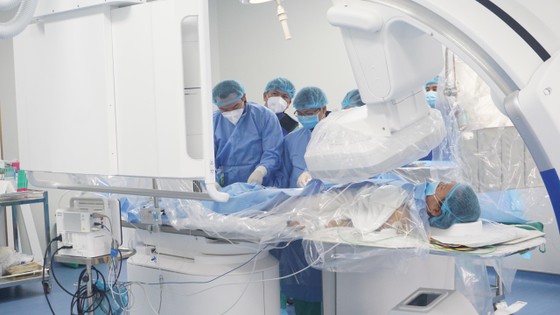 Bệnh viện Trung ương Huế cơ sở 2 đưa vào hoạt động Trung tâm can thiệp tim mạch - đột quỵ ảnh 2