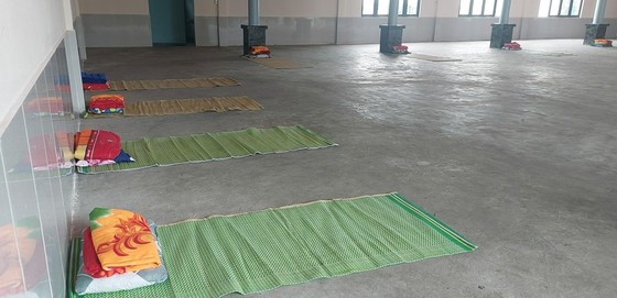Thừa Thiên - Huế: Bộ đội, công an giúp dân phòng tránh bão số 4 ảnh 2