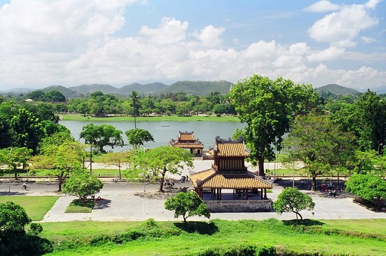 Xây dựng Thừa Thiên - Huế theo định hướng Nghị quyết của Bộ Chính trị ảnh 5