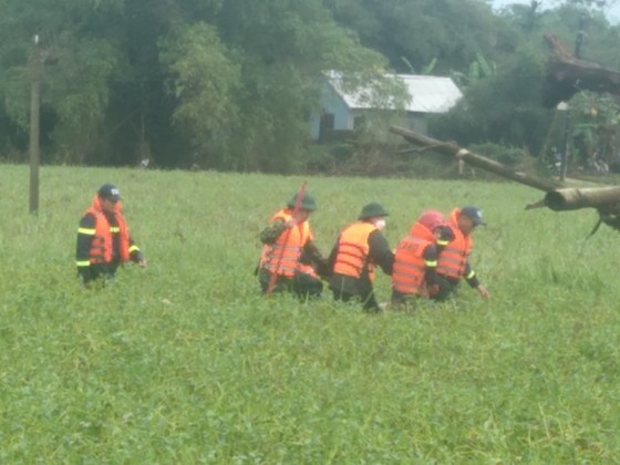 Tìm thấy thi thể 2 cậu cháu bị lũ cuốn trôi tại Thừa Thiên - Huế ảnh 1