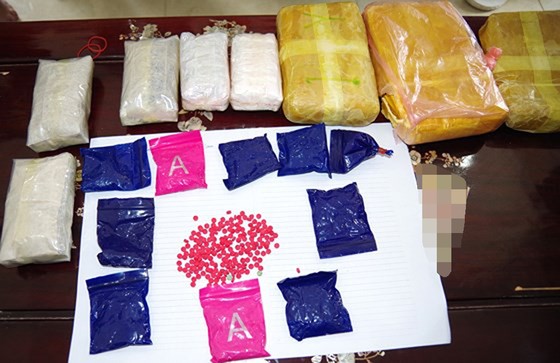 Bắt 3 đối tượng có hành vi mua bán 18.000 viên ma túy tổng hợp ảnh 2