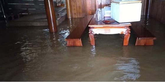 Hà Tĩnh khẩn trương tổ chức sơ tán các hộ dân ở vùng có nguy cơ cao lũ quét, sạt lở đất và ngập lụt sâu ảnh 5