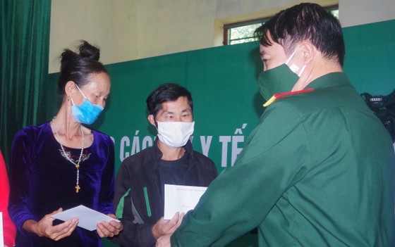 Hà Tĩnh: Thăm, tặng quà các gia đình từng trực tiếp tham gia mở đường Hồ Chí Minh trên biển ảnh 3 Hà Tĩnh: Thăm, tặng quà các gia đình từng trực tiếp tham gia mở đường Hồ Chí Minh trên biển ảnh 3