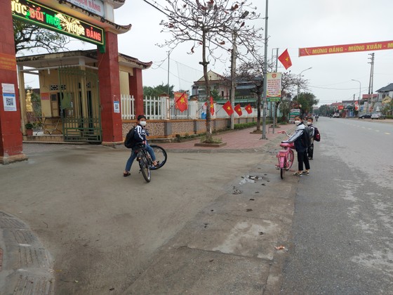 Bắc miền Trung: Nhiều trường phải cho học sinh nghỉ học tránh rét ảnh 11
