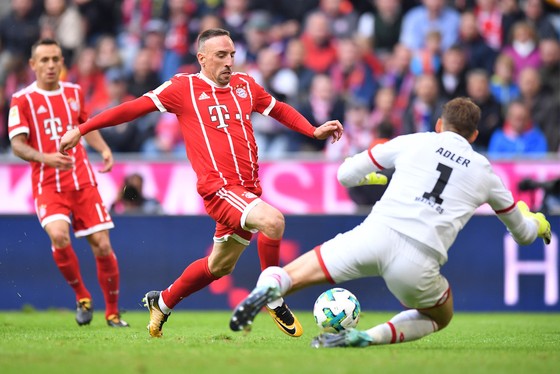 Bayern Munich (trái) hy vọng sẽ lặp lại màn trình diễn xuất sắc trước Mainz để đá bại Schalke. Ảnh: Getty Images        