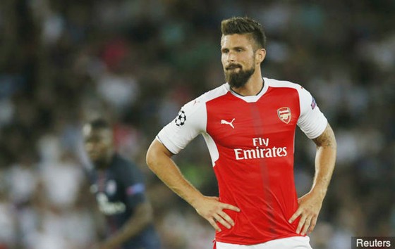 Olivier Giroud chấn thương khiến Arsenal càng lâm vào khó khăn về nhân sự. Ảnh: Getty Images