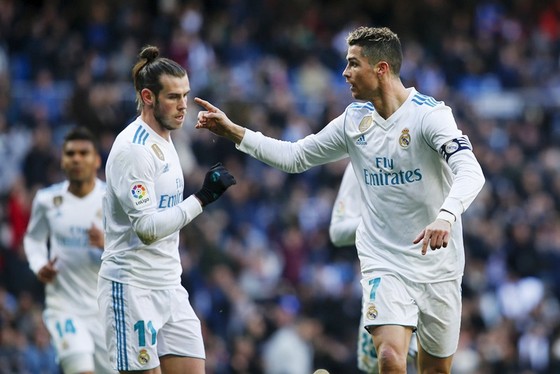 Ronaldo và Bale chói sáng trước Alaves. Ảnh: Getty Images