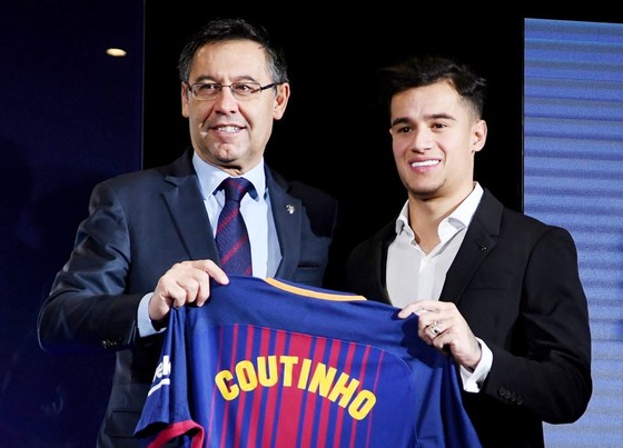 Barca đã “đốt” quá nhiều tiền vào chuyển nhượng, Coutinho là một trong số đó. Ảnh: Getty Images