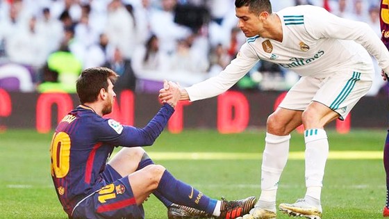 Ronaldo vượt trội Messi về khản năng ghi bàn tại các vòng knock-out Champions League. Ảnh: Youtube