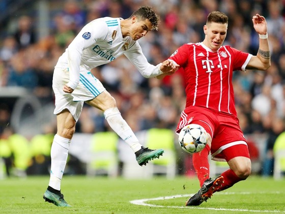 Ronaldo thường khiến các trung vệ gặp rất nhiều khó khăn. Ảnh: Getty Images