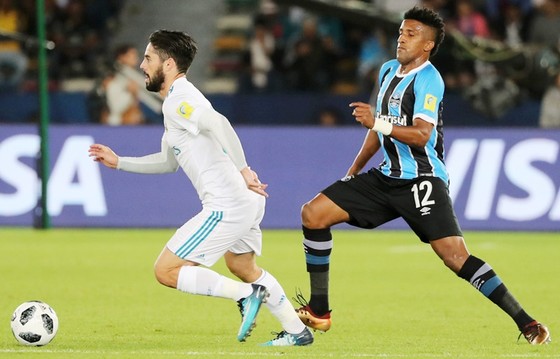 Sự bất lực của Real mang tên Hazard và James ảnh 1