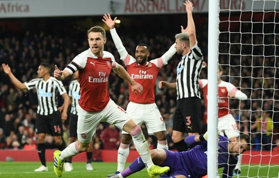 Lấy vị trí thứ 3 của Tottenham, sao Arsenal “chọc ngoáy” kình địch ảnh 1