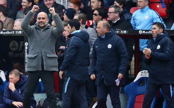 Guardiola “lên gân” kềm hãm hưng phấn của Liverpool ảnh 1