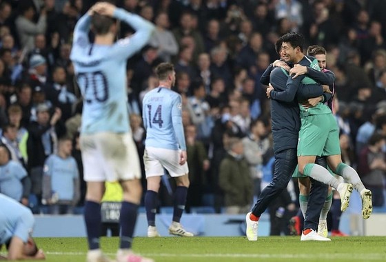 Guardiola thừa nhận cầu thủ Man.City vẫn còn sốc ảnh 1