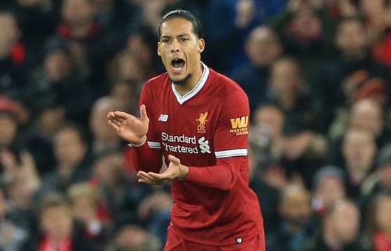 Van Dijk tiết lộ điều giúp Liverpool tiến bộ ảnh 1