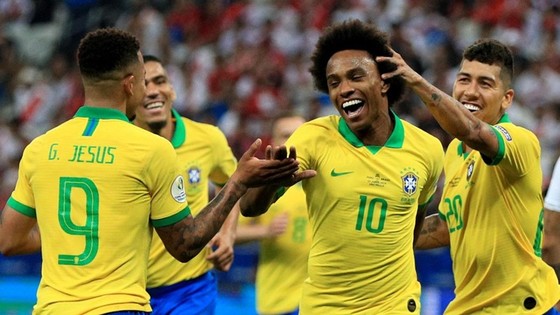 Chủ nhà Brazil cho thấy đã bắt đầu vào guồng chiến thắng. Ảnh: Getty Images