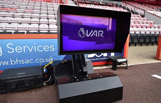 Vì sao VAR ở Premier League rất khác? ảnh 1 Vì sao VAR ở Premier League rất khác? ảnh 1