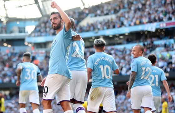 Guardiola nói gì về chiến thắng kỷ lục? ảnh 1