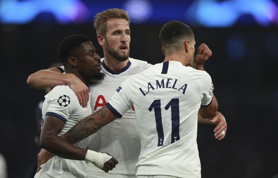 Harry Kane tin rằng Tottenham có thể gây sốc tại Liverpool. Ảnh: Getty Images  