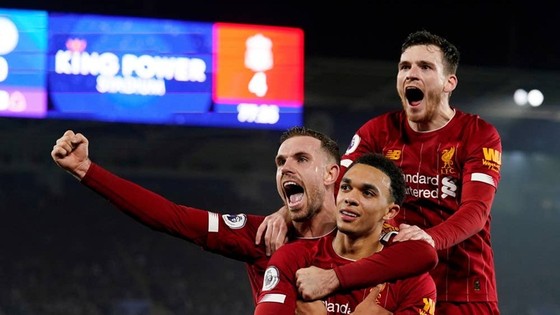 Liverpool đang tiến đi mà không lộ ra bất kỳ điểm yếu nào. Ảnh: Getty Images