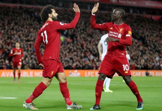 Mohamed Salah và Sadio Mane duy trì nhịp điệu chiến thắng cho Liverpool. Ảnh: Getty Images    