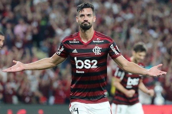 Pablo Mari dù hoàn thành kiểm tra y tế nhưng phải trở lại Flamengo. Ảnh: Getty Images