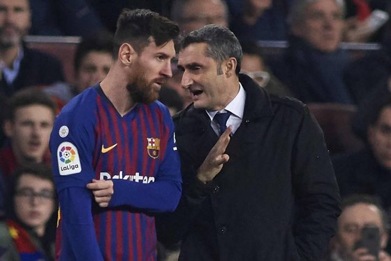 Lionel Messi được biết luôn dành sự ủng hộ cho Ernesto Valverde. Ảnh: Getty Images