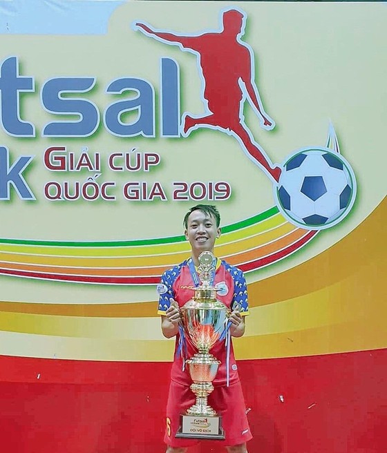 Cầu thủ futsal Nguyễn Văn Hạnh tuyên bố giải nghệ ảnh 2 Cầu thủ futsal Nguyễn Văn Hạnh tuyên bố giải nghệ ảnh 2