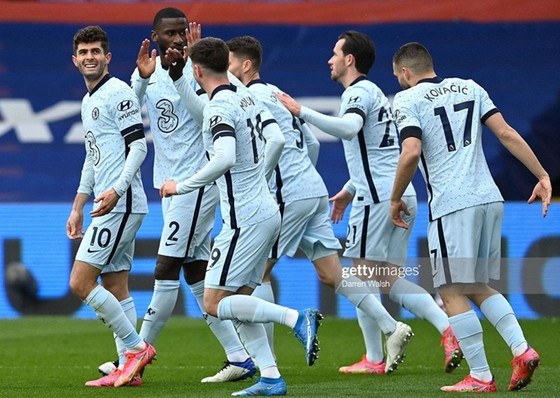 Cú đúp của Pulisic giúp Chelsea giữ vị trí thứ 4 ảnh 1