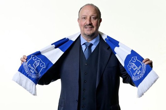 Tottenham và Everton tìm xong “thuyền trưởng” ảnh 1