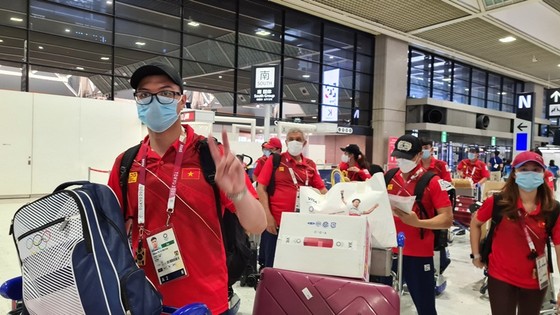 Đoàn thể thao Việt Nam đã hoàn tất thủ tục đề rời Tokyo ảnh 1