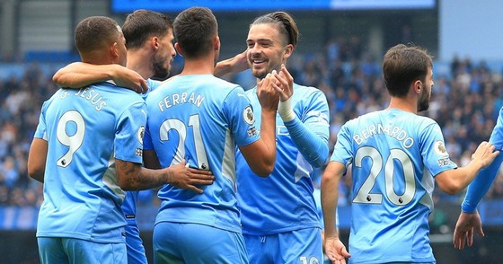 Pep nói gì khi lần lượt không có Kane và Ronaldo? ảnh 1