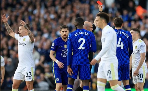 Chelsea đẩy Leeds United đến gần hạng Nhất ảnh 1