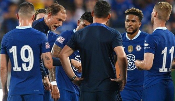 HLV Tuchel đặt câu hỏi về sự “cam kết” sau thảm bại trước Arsenal ảnh 1