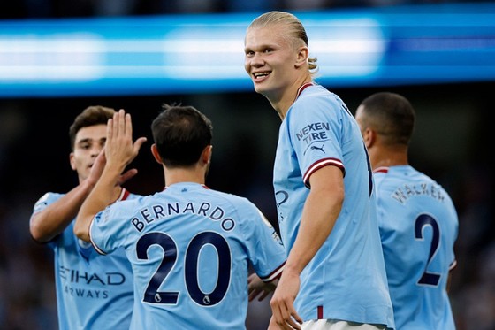 Guardiola “đánh hơi” được cú hat-trick vô địch ảnh 1