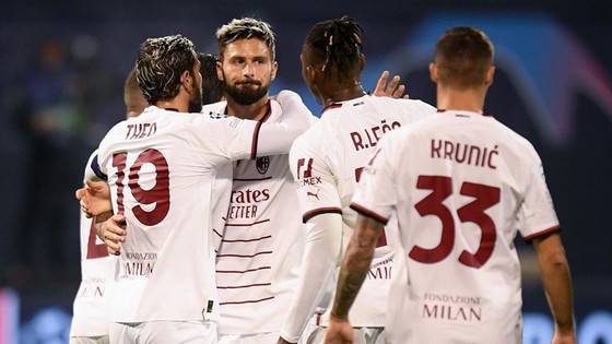 Chelsea đảm bảo ngôi đầu, AC Milan sáng lại cơ hội ảnh 1