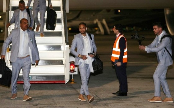 Tiền đạo Neymar và tuyển Brazil là những ngôi sao cuối cùng đặt chân đến Qatar.
