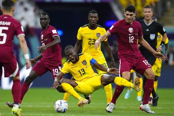 Cú đúp của Enner Valencia vùi chủ nhà Qatar trong thất vọng ảnh 2