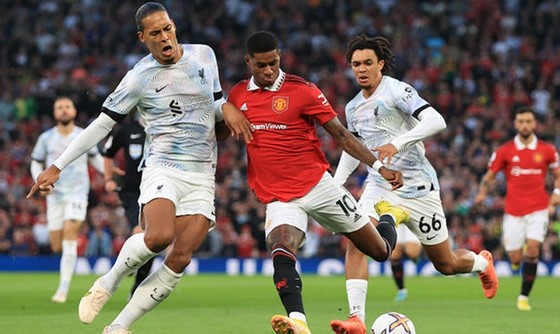 Nhà Glazer tuyên bố sẵn sàng bán Man.United ảnh 1