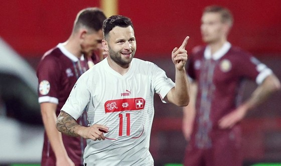 Renato Steffen ghi hat-trick giúp tuyển Thụy Sĩ thắng 5-0 trước “chủ nhà” Belarus.