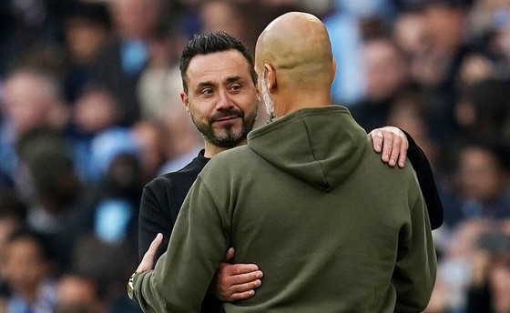 HLV Roberto Dde Zerbi chia sẻ ông được nhà cầm quân đại tài Pep Guardiola truyền cảm hứng.