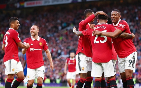 Man.United sẽ trở lại thi đấu tại Champions League mùa giải tới sau khi họ đánh bại Chelsea 4-1.