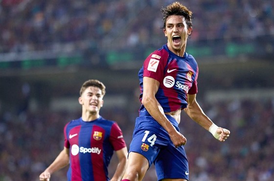 Joao Felix đang tìm lại niềm vui chơi bóng tại Barcelona.