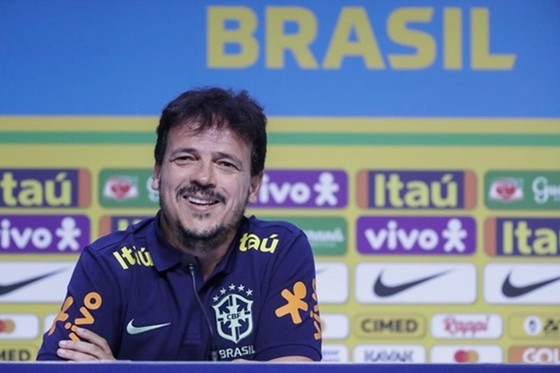 HLV Fernando Diniz tin rằng thế hệ tài năng tiếp theo của tuyển Brazil sẽ thay thế tốt Neymar.