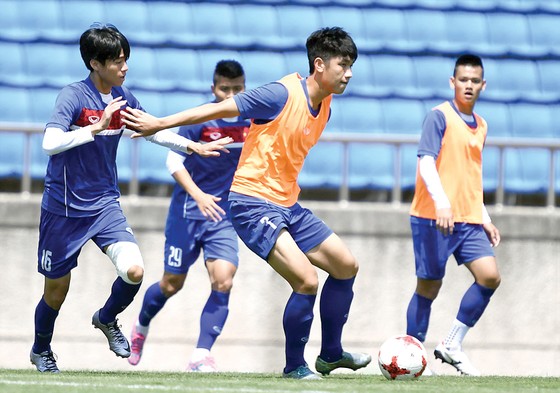U20 Việt Nam đang nỗ lực cho ngày nhập cuộc.				         Ảnh: T.Lê