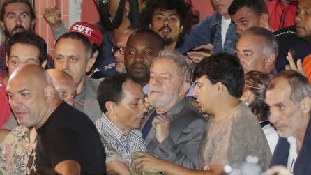 Cựu Tổng thống Brazil Lula da Silva đã chấp hành lệnh bắt giữ để thi hành án. Nguồn: TTXVN 