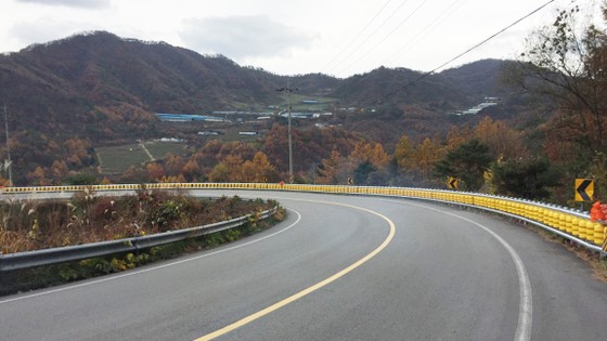 Hệ thống rào chắn bánh xoay khu vực Dốc Cun được lắp đặt với độ dài 150m. Nguồn: VTC