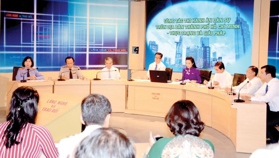 Quang cảnh buổi Lắng nghe và trao đổi “Công tác thi hành án dân sự  trên địa bàn TPHCM - thực trạng và giải pháp” ngày 4-8